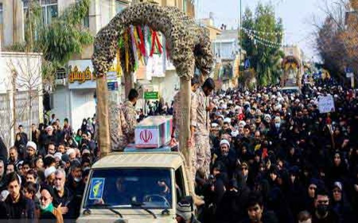 تشییع پیکرهای مطهر ۶ شهید گمنام و یک جانباز جنگ تحمیلی در قم تشییع پیکرهای مطهر ۶ شهید گمنام و یک جانباز جنگ تحمیلی در قم